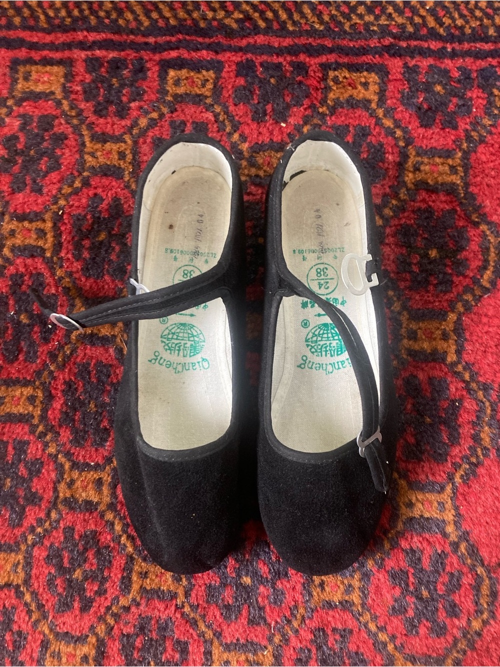 Cutest black velvet ballet flats ~ size 7.5